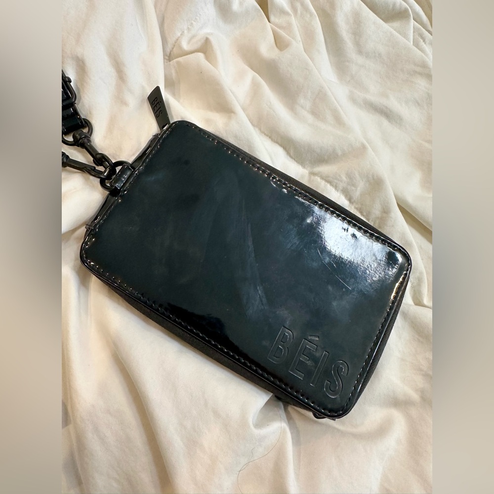 BEIS Passport / Travel Crossbody Wallet